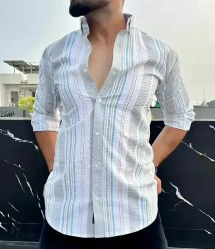 Men Regular Fit Striped Spread Collar Casual Shirt