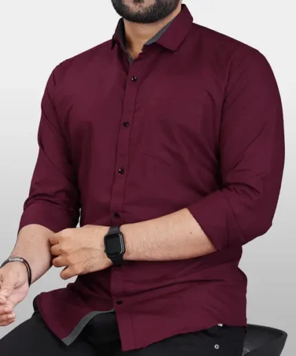 Men Regular Fit Solid Spread Collar Casual Shirt